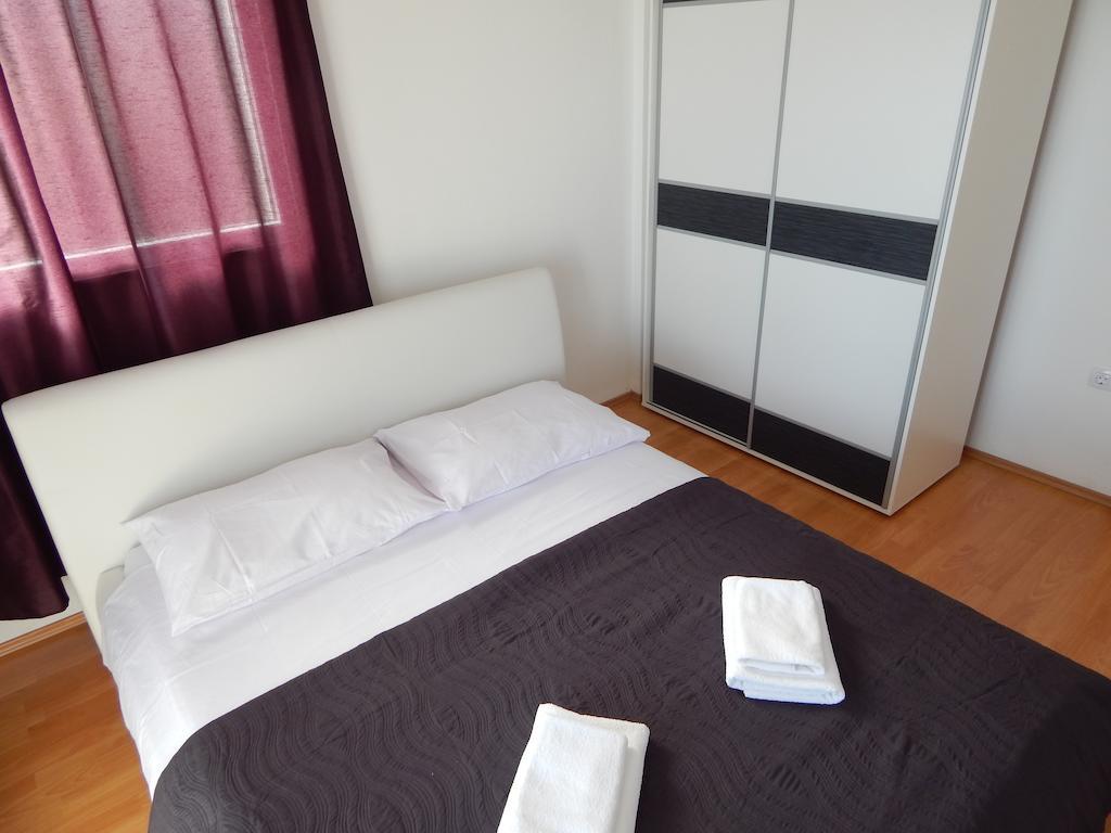 Sea Star Apartments 珀德垂那 外观 照片